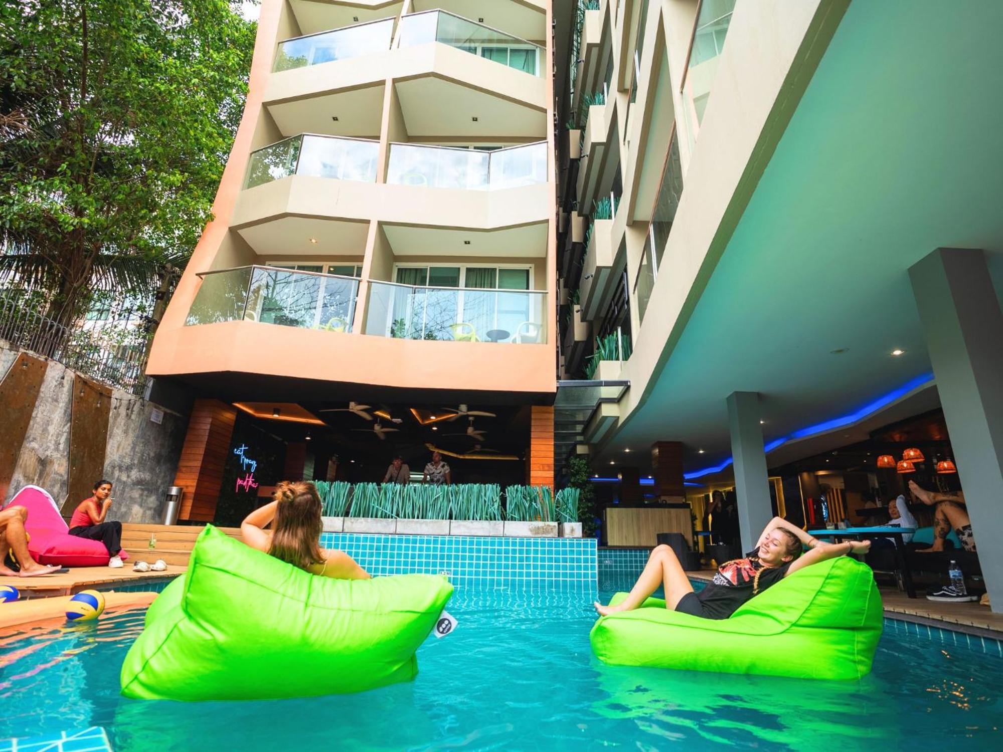 Mad Monkey Phuket Hostel Patong Exterior photo